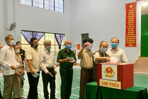 Gia Lai: Đến 9 giờ, tỷ lệ cử tri đi bỏ phiếu đạt gần 49%