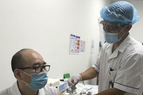 Tạo lá chắn bảo vệ nhân viên y tế khỏi nguy cơ lây nhiễm COVID-19