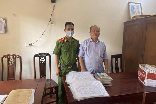 Bắt kẻ giăng 'thòng lọng' thít cổ dân nghèo miền núi