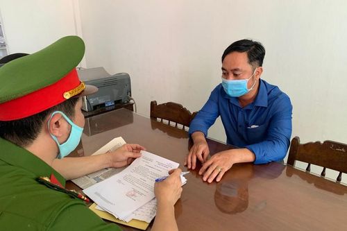 Bắt nguyên Phó phòng văn hóa vì kê khống mộ 'rút ruột' ngân sách nhà nước