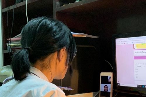 Tối nay (28/5), học sinh lớp 12 tại Hà Nội làm bài khảo sát trực tuyến