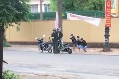 Nhận 'mưa lời khen' vì phạt người vi phạm giao thông theo cách độc đáo