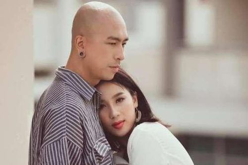 Vũ công Phạm Lịch kết hôn