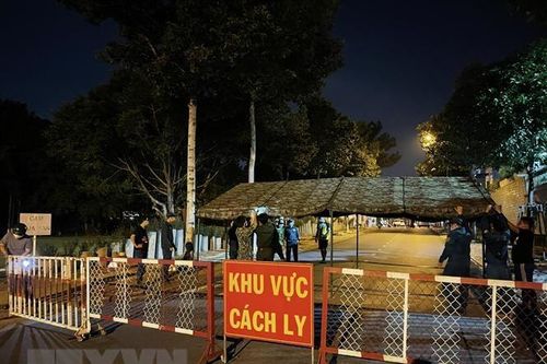 Cấp tốc thực hiện nhiều biện pháp phòng chống COVID-19