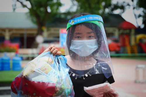 Ngày Quốc tế thiếu nhi 1/6 trong tâm dịch ở Bắc Giang, Điện Biên