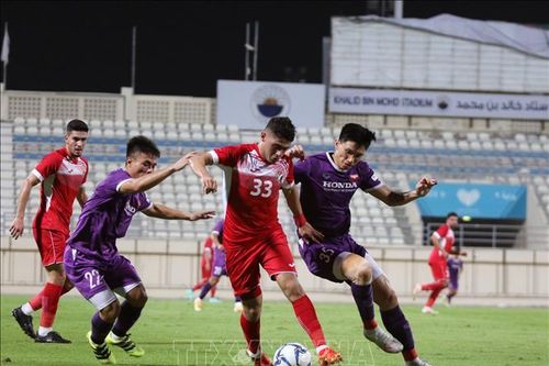 Vòng loại World Cup 2022: HLV Park Hang-seo hoán đổi số áo các cầu thủ để tránh lộ bài