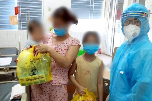 Tết Thiếu nhi đặc biệt với các em nhỏ trong tâm dịch COVID-19