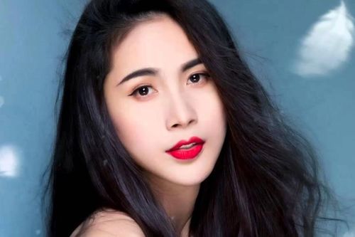 Rắc rối chuyển nhầm 30 triệu đồng từ thiện: Ca sĩ Thủy Tiên xin lỗi