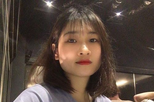 'Hy sinh' mái tóc dài, nữ điều dưỡng xinh đẹp bước vào cuộc chiến Covid-19