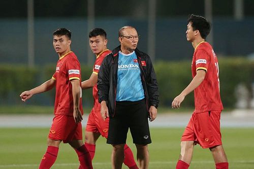 VL World Cup: Việt Nam vượt UAE, bỏ xa Thái Lan; HLV Philippe Troussier chia tay U19 Việt Nam