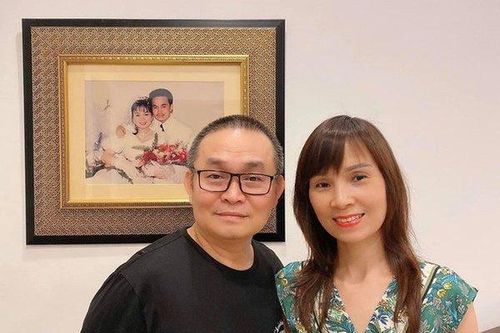 Bất ngờ với nhan sắc người vợ kín tiếng của 'vua hài đất Bắc' Xuân Hinh