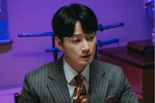 Mỹ nam Lee Hyun Wook vào vai phản diện quá đạt khiến chính mẹ ruột 'ghẻ lạnh'