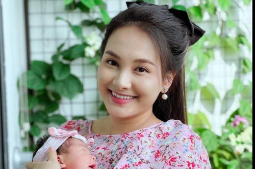 Bảo Thanh khoe cận mặt con gái yêu, tiết lộ tình tiết mang thai 'gay cấn như phim'