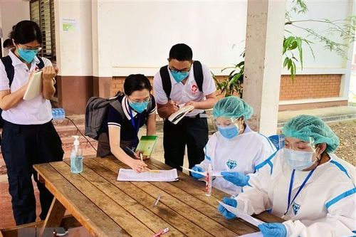 Dịch COVID-19: Hàn Quốc hỗ trợ Lào thiết bị y tế trị giá 1 triệu USD