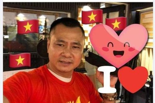 Dàn sao Việt nhuộm đỏ 'mạng xã hội' cổ vũ đội tuyển Việt Nam trước trận đấu gặp Malaysia