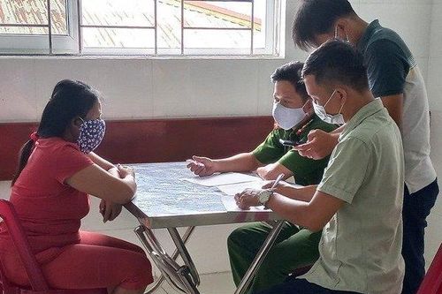 Bất ngờ hoàn cảnh của người mẹ đánh con trai tới tấp tại bệnh viện