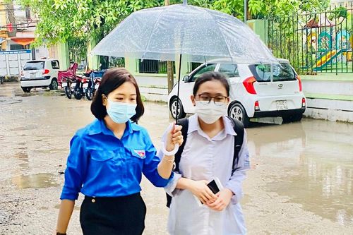 'Đừng lo lắng khi con thi vào trường chuyên, trường top'