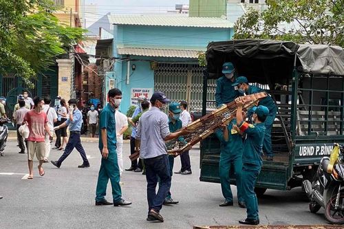 TP.HCM: Phong tỏa thêm 2 tòa chung cư Ehome 3, lấy mẫu khẩn cấp 1.000 cư dân