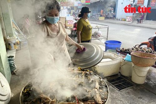 Nhộn nhịp nghề làm bánh ú nước tro Tết Đoan Ngọ