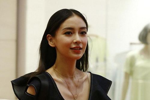 Đẹp đâu chưa thấy, loạt sao Hoa ngữ gây sốc với thân hình gầy trơ xương
