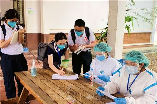 Lào bắt đầu đợt tiêm vaccine phòng COVID-19 vòng hai