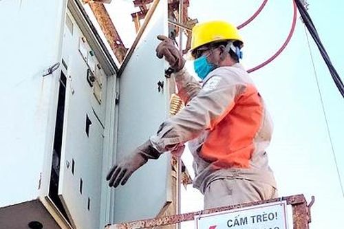 Đảm bảo an toàn lưới điện trong mùa bão lũ