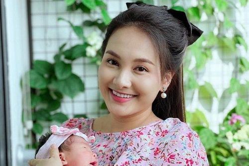 Cận nhan sắc cô con gái đáng yêu của Bảo Thanh 'Về nhà đi con'