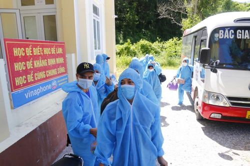 Tuyên Quang tiếp nhận 572 người từ Bắc Giang trở về địa phương