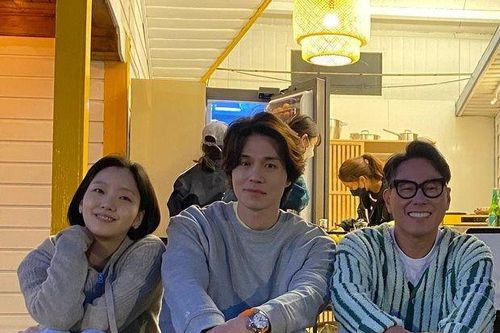 'Thần chết' Lee Dong Wook và 'cô dâu Goblin' Kim Go Eun tái ngộ sau 4 năm