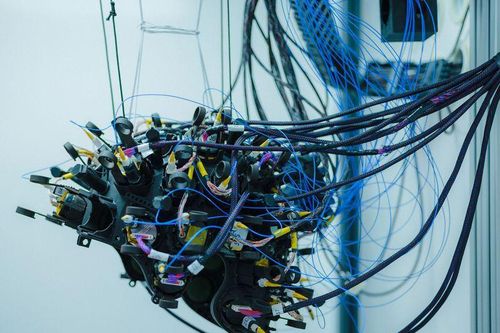 Chiếc mũ 50.000 USD có khả năng đọc não người