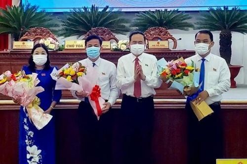 Chủ tịch HĐND, UBND tỉnh Hậu Giang tiếp tục tái đắc cử