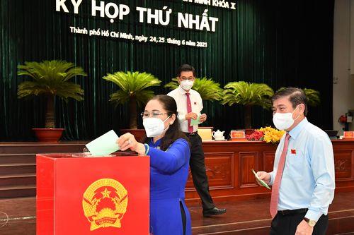 TP.HCM: Bà Nguyễn Thị Lệ tái đắc cử Chủ tịch HĐND, ông Nguyễn Thành Phong tái đắc cử Chủ tịch UBND