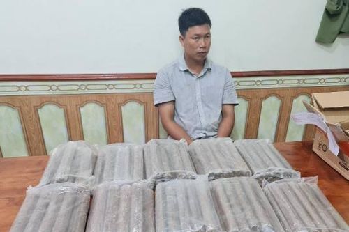 Tuyên Quang: Khởi tố 2 đối tượng mua bán, tàng trữ lượng lớn thuốc nổ