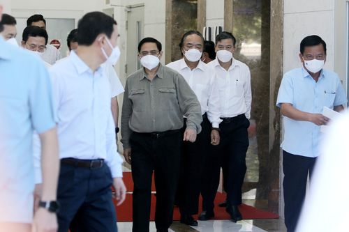 Hình ảnh Thủ tướng Phạm Minh Chính làm việc tại Thành phố Hồ Chí Minh