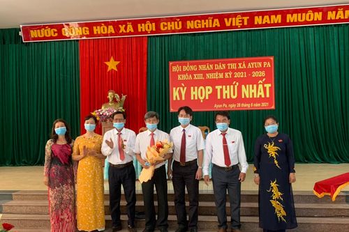 Ông Trần Quốc Khánh giữ chức Chủ tịch HĐND thị xã Ayun Pa