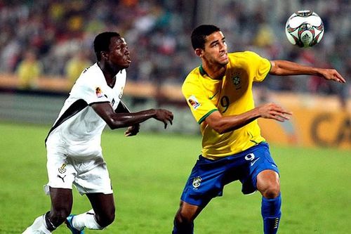 Trung Quốc nhập tịch tiền đạo gốc Brazil, bạn thân của siêu sao Neymar