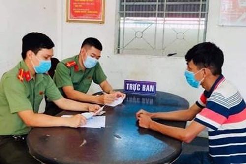 Phẫn nộ phượt thủ lên mạng 'dạy' cách khai báo y tế gian dối để thông chốt