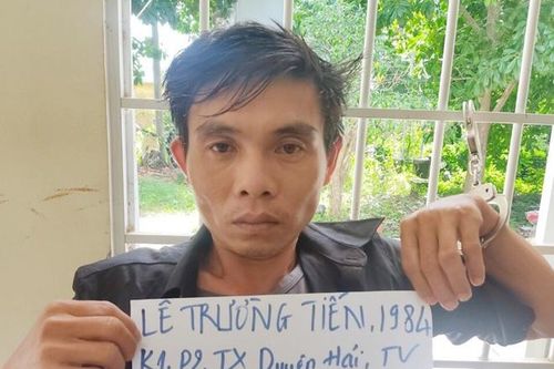 Khởi tố kẻ cầm dao dọa cưỡng hiếp 2 thiếu nữ