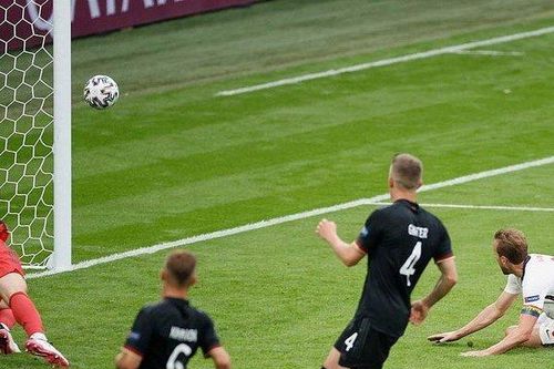 Nam thanh niên 29 tuổi đột tử khi ăn mừng bàn thắng của đội Anh ở Euro