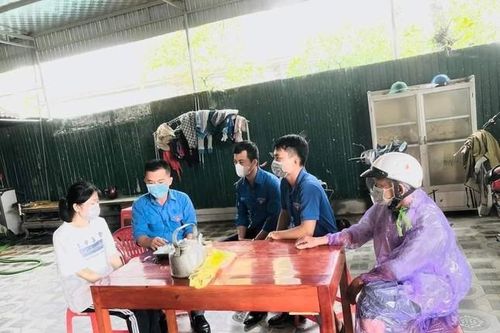 Nữ sinh nén đau thương đến trường dự thi khi bố vừa mất