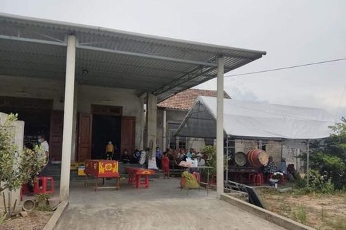 Truy tìm gã con rể nghi giết mẹ vợ rồi bỏ trốn vào rừng