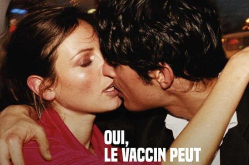 Pháp khuyên thanh niên tiêm vaccine để sớm được hẹn hò trở lại