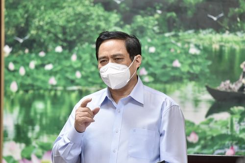 Thủ tướng yêu cầu Long An phải tập trung, ưu tiên số 1 cho phòng chống dịch