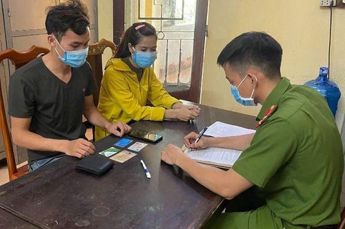 Giả vờ bị cướp để lấy tiền trả nợ