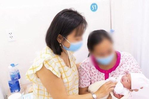 Đón em bé ra đời nhờ mang thai hộ vì mục đích nhân đạo