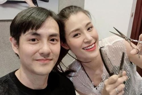 Hoa hậu, ca sĩ trổ tài 'mở salon' cắt tóc tại gia giữa mùa dịch Covid-19