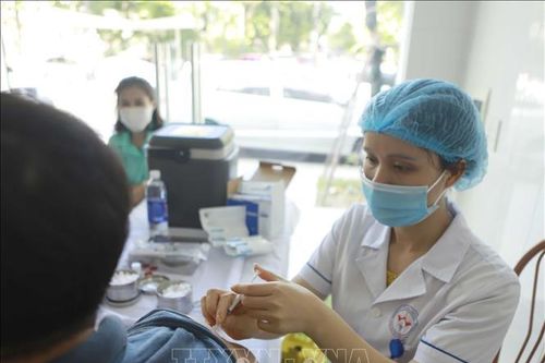 Bộ Y tế yêu cầu thực hiện nghiêm túc việc tiêm vaccine COVID-19 tại các địa phương