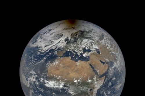 NASA chia sẻ hình ảnh bóng mặt trăng ở Bắc Cực trong nhật thực