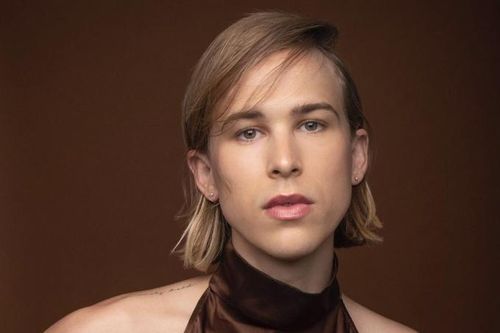 Diễn viên Tommy Dorfman công khai là người chuyển giới