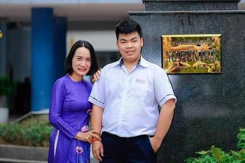 Nam sinh xứ Huế đạt điểm tuyệt đối môn Ngữ văn ước mơ theo nghề báo